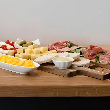 Apartahotel Wellba Homestead Planina 3*