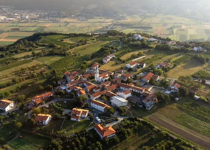 شقة فندقية Wellba Homestead Planina Ajdovščina